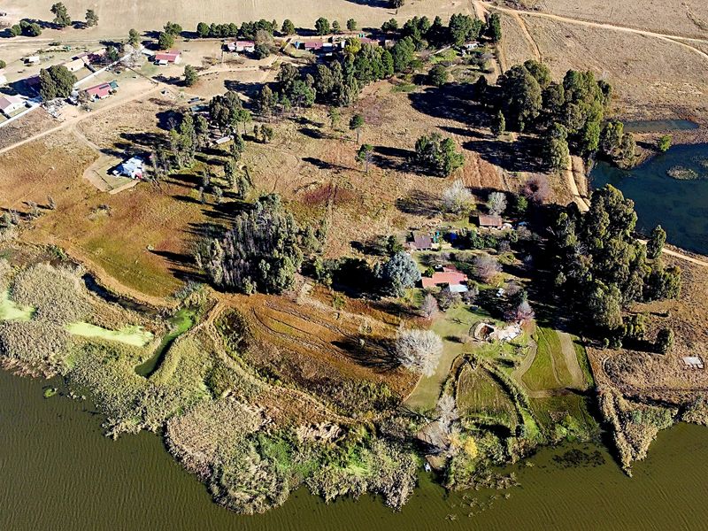 4.7 Hectares of Prime Land with Dam Frontage – Naauwpoort, Witbank - Photo 3