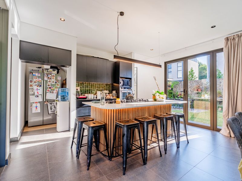 Modern 4-Bedroom Forest-Facing Townhouse for Sale in Elaleni Lifestyle Estate, Ballito - Photo 5