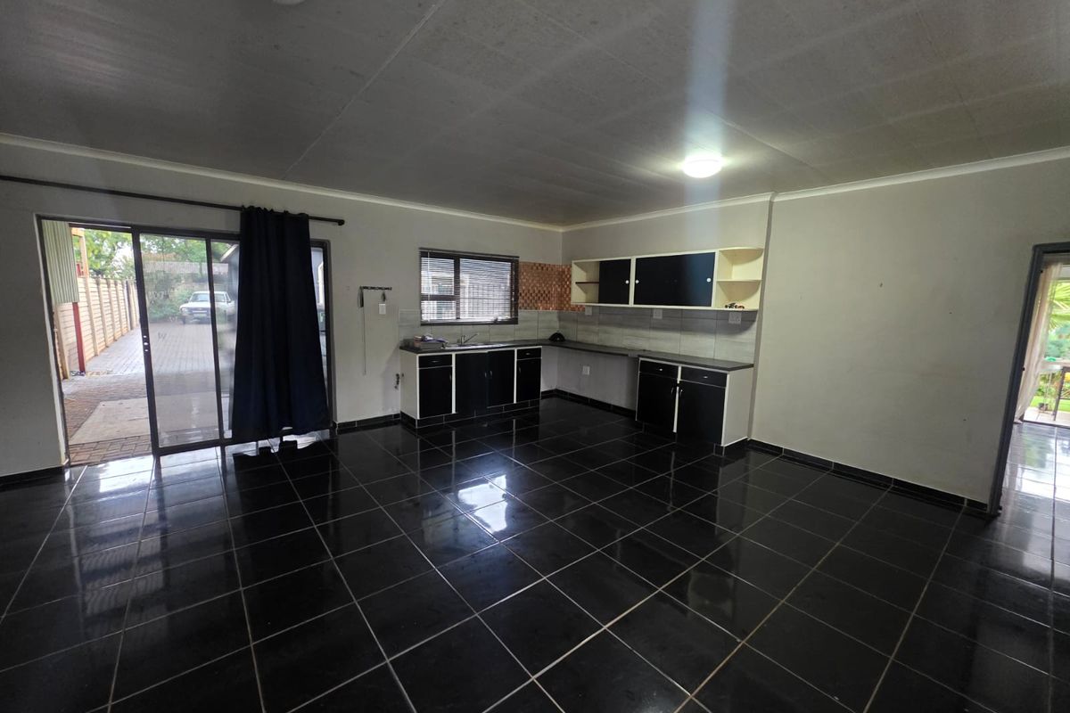 Charming 1 Bedroom Garden Cottage to Rent – Available Immediately! - Photo 4