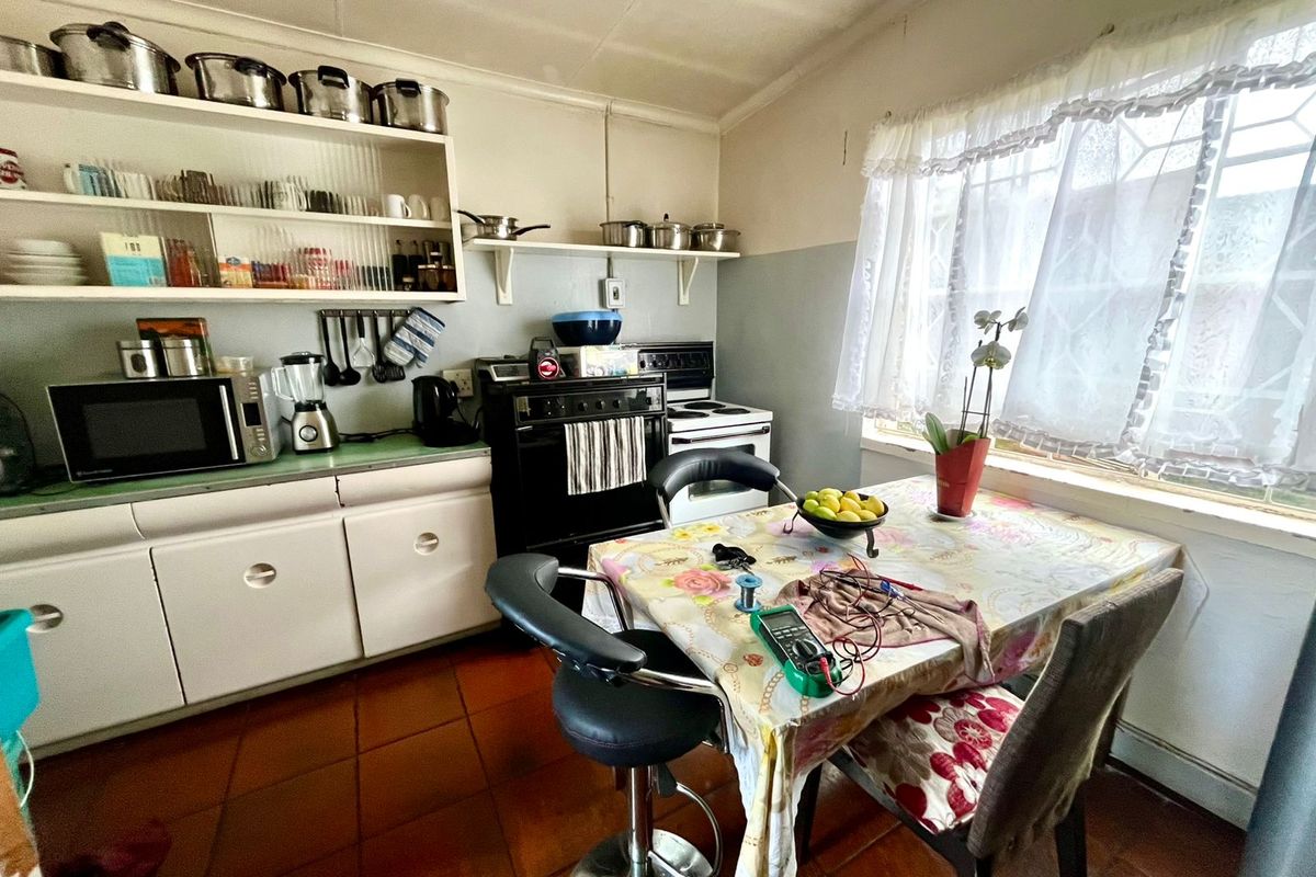 Stunning 3-Bedroom Home Offering Space and Comfort - Photo 5