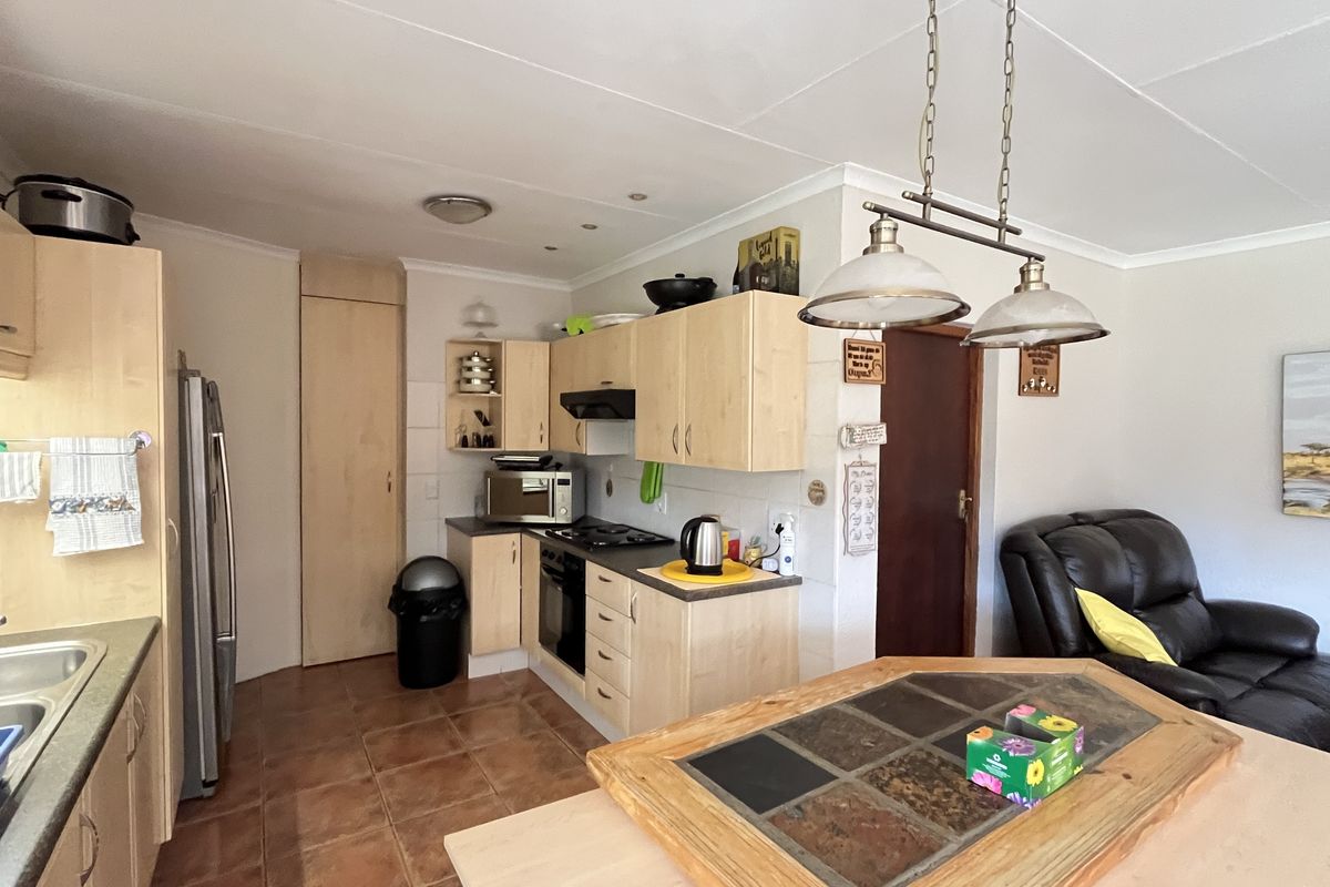 Versatile Property with Dual Living, Equestrian Facilities & Agricultural Potential - Photo 5