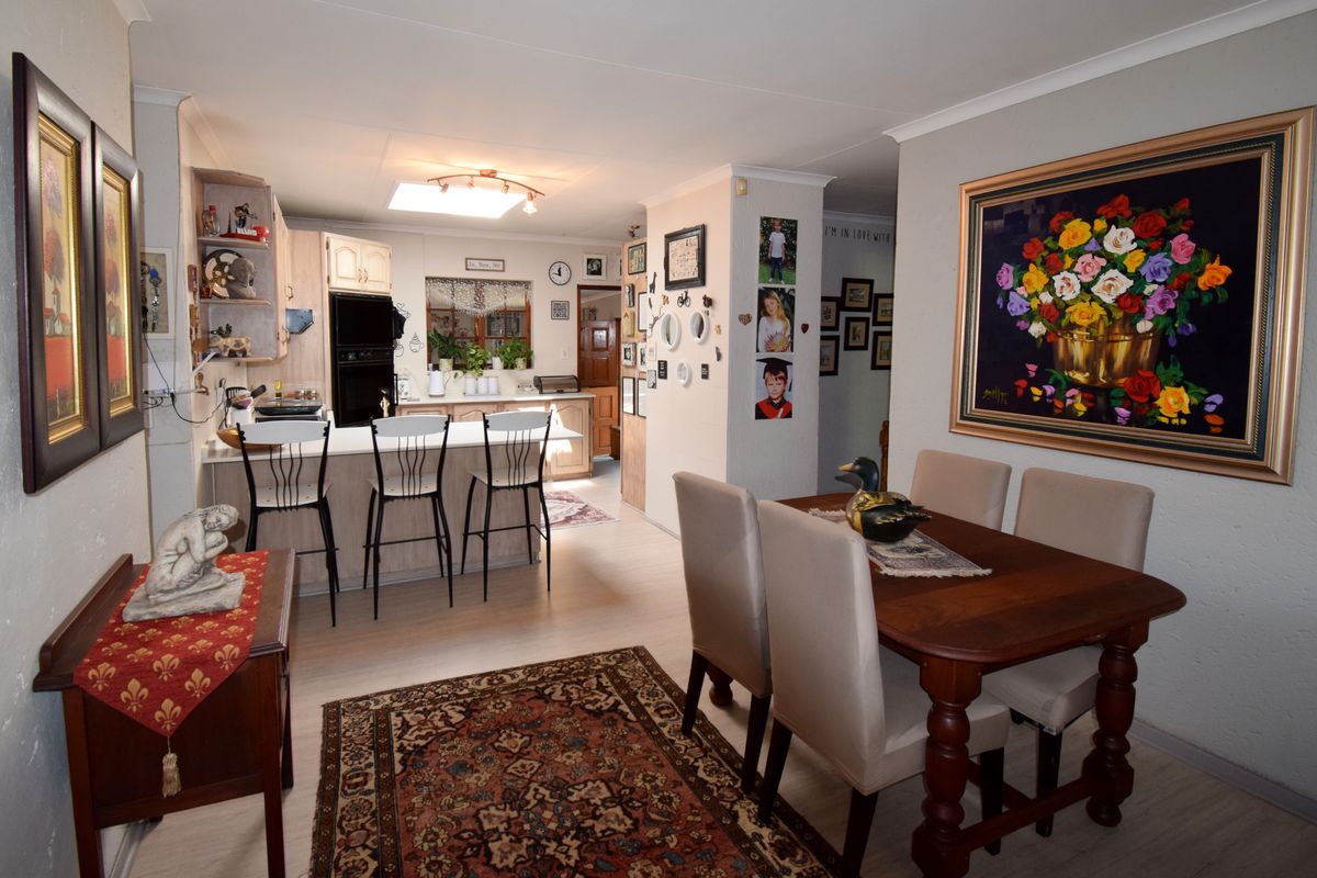 Absolute Gem For Sale - Photo 3