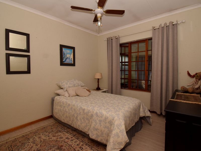 Absolute Gem For Sale - Photo 7