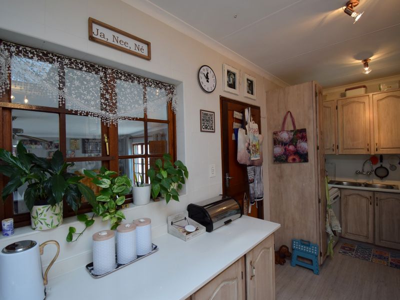 Absolute Gem For Sale - Photo 6