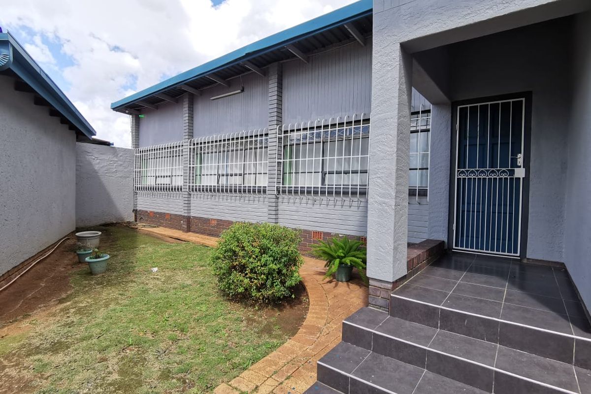 Dual Residence Property for Sale in Brenthurst - Photo 2