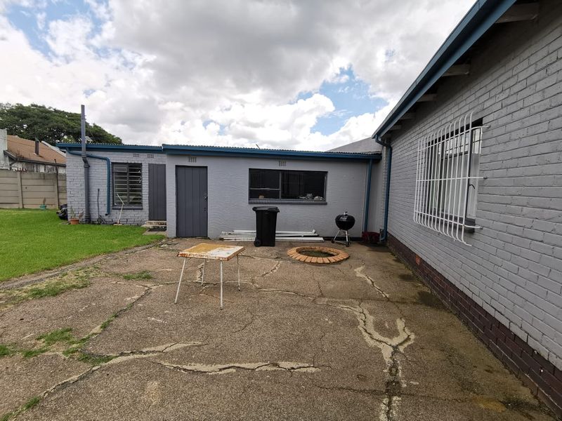 Dual Residence Property for Sale in Brenthurst - Photo 10