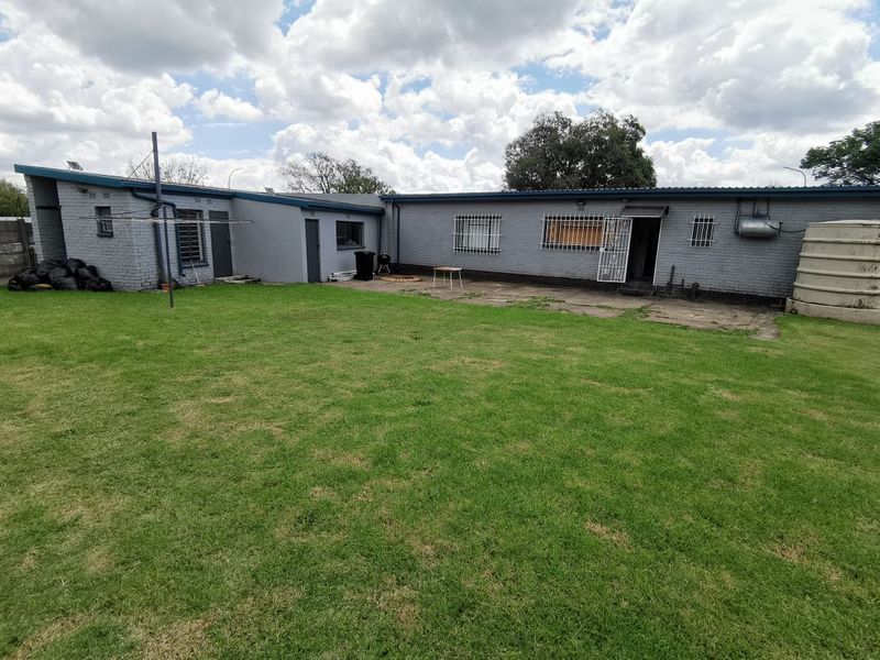 Dual Residence Property for Sale in Brenthurst - Photo 9