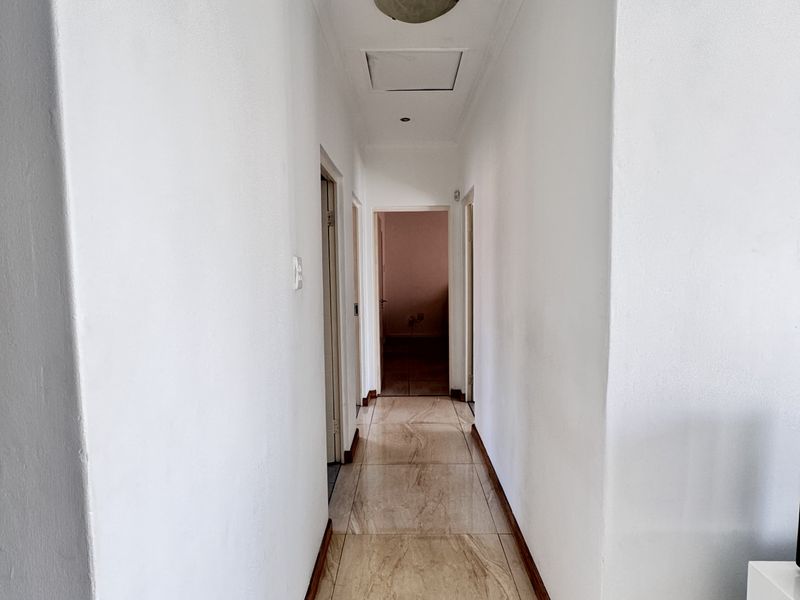 This beautiful 3-bedroom home is the perfect starter for a growing family or a professional couple l - Photo 6