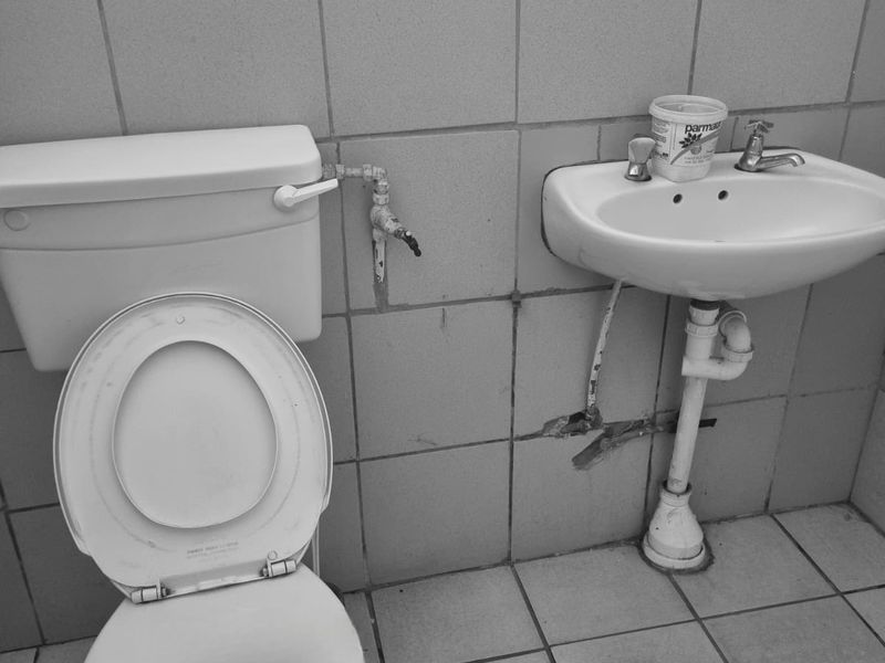 Prime Location – Walking Distance to Town! - Photo 10