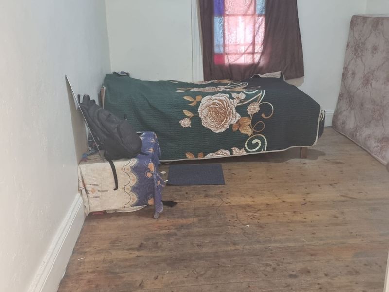 Prime Location – Walking Distance to Town! - Photo 9