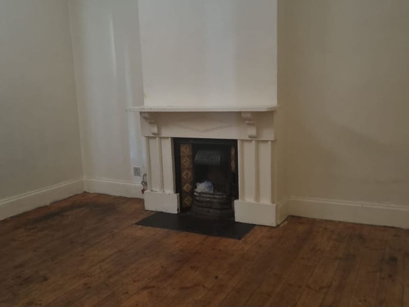 Prime Location – Walking Distance to Town! - Photo 6