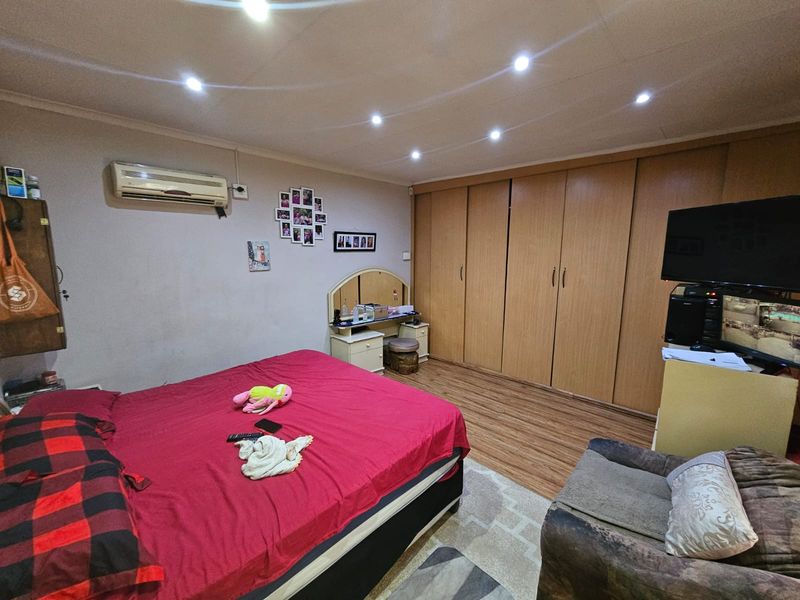 STUNNING OFF-THE-GRID HOME FOR SALE IN SE6 VANDERBIJLPARK! - Photo 8