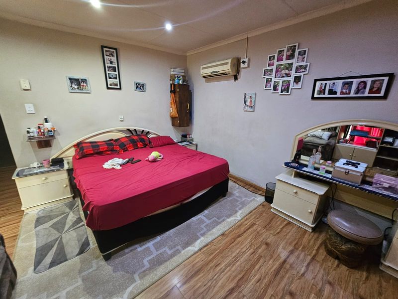 STUNNING OFF-THE-GRID HOME FOR SALE IN SE6 VANDERBIJLPARK! - Photo 9