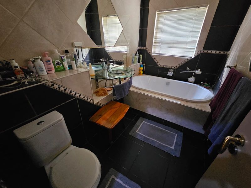 STUNNING OFF-THE-GRID HOME FOR SALE IN SE6 VANDERBIJLPARK! - Photo 7