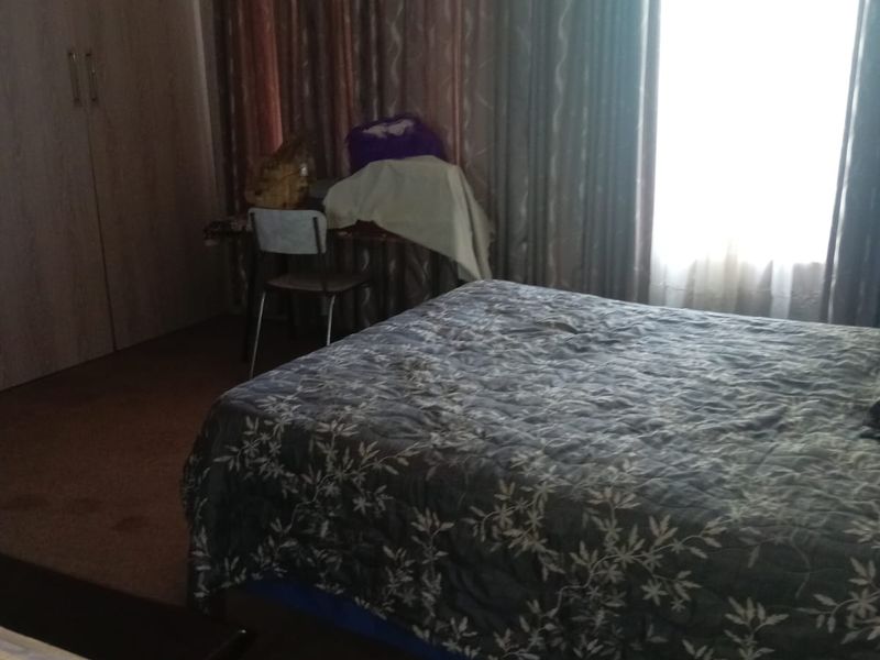 Beautiful Family Home with 2 Flatlets for Sale in Falcon Ridge, Vereeniging - Photo 5