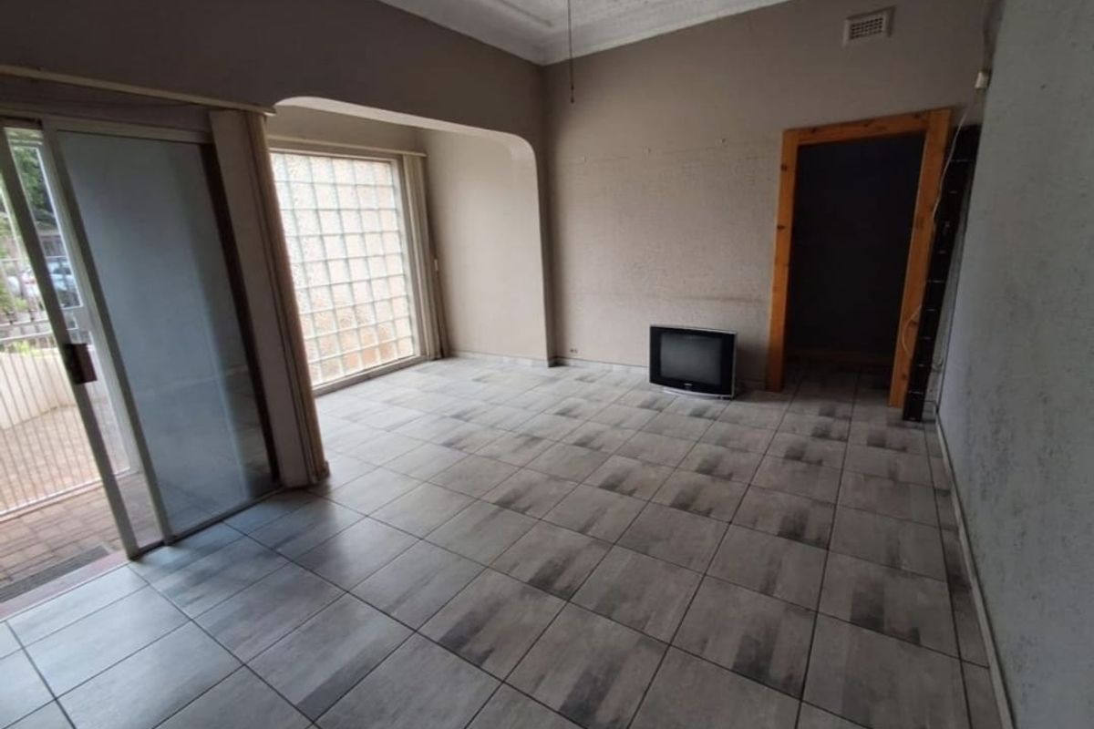 Charming House for sale in Brenthurst - Photo 3