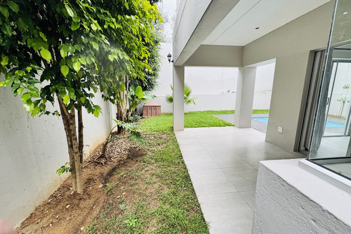 Modern 2 Bedroom Duplex in Secure Craigavon Estate - Photo 4