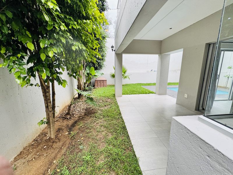 Modern 2 Bedroom Duplex in Secure Craigavon Estate - Photo 4