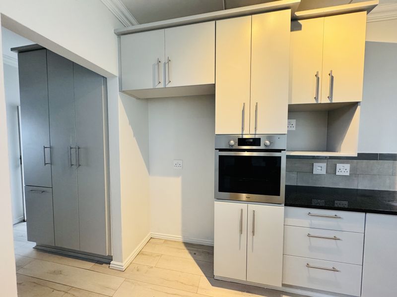 Modern 2 Bedroom Duplex in Secure Craigavon Estate - Photo 9