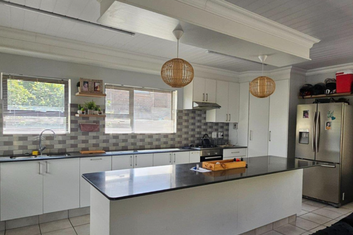 Modern home near Blue Flag beaches - Photo 2