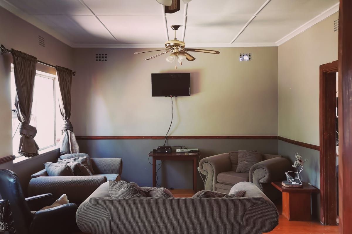 3 Bedroom House to Rent in Dunnottar - Photo 3