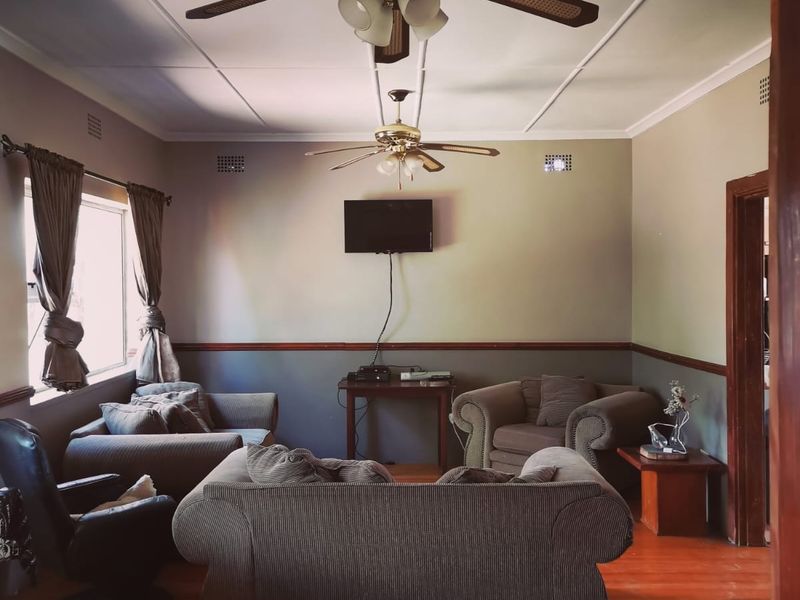 3 Bedroom House to Rent in Dunnottar - Photo 3