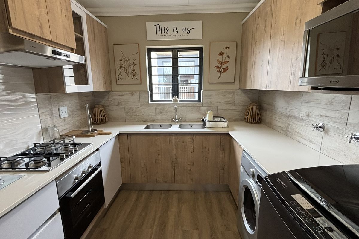 3 BEDROOM, 2 BATHROOM BRAND NEW HOME FOR SALE! - Photo 4