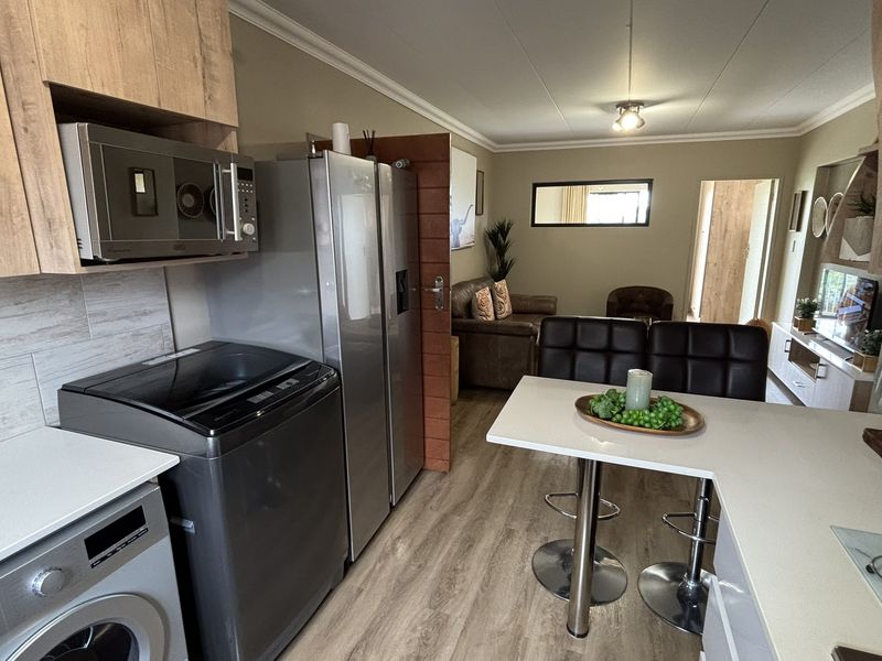 3 BEDROOM, 2 BATHROOM BRAND NEW HOME FOR SALE! - Photo 6