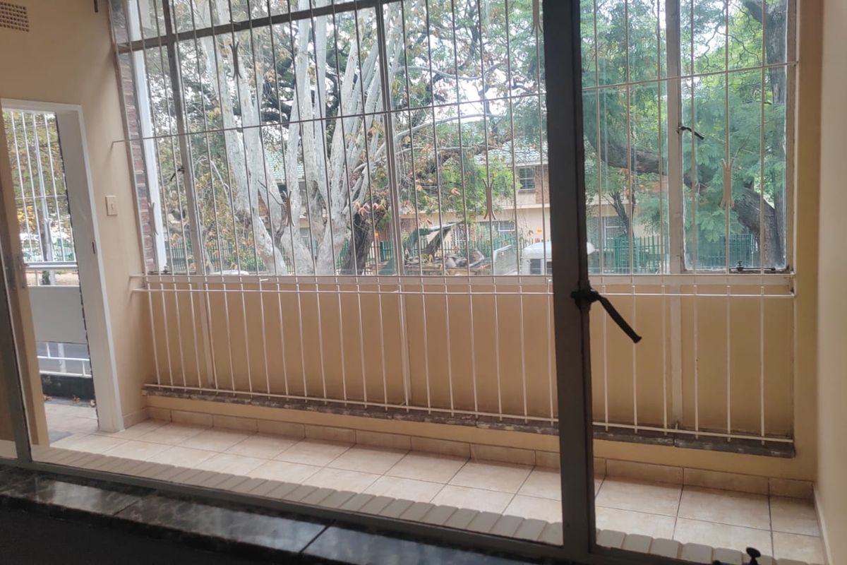 3 Bedroom flat In Benoni Central - Photo 4