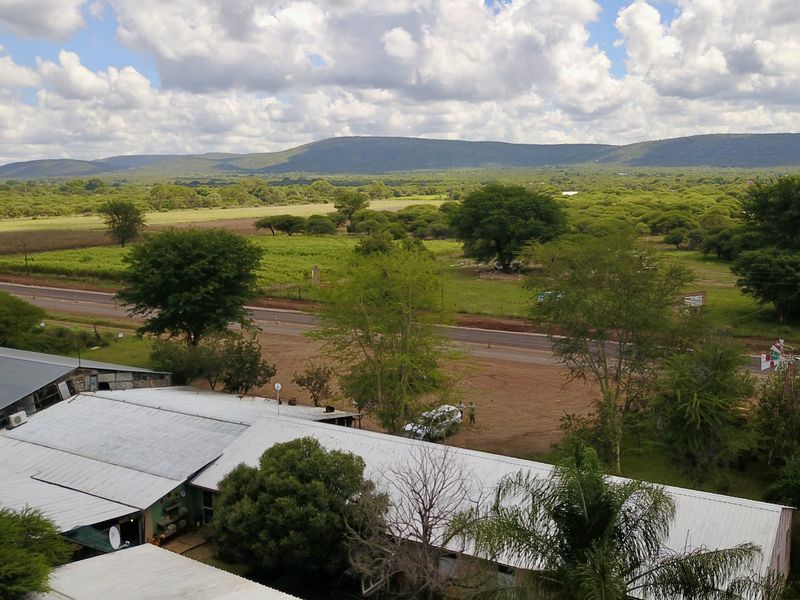 Rare Multi-Use Estate with Massive Commercial Footprint & 5 Residences - Photo 3