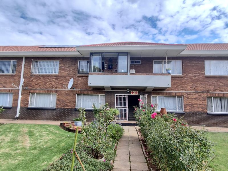 This property combines modern convenience with sustainable living. - Photo 4