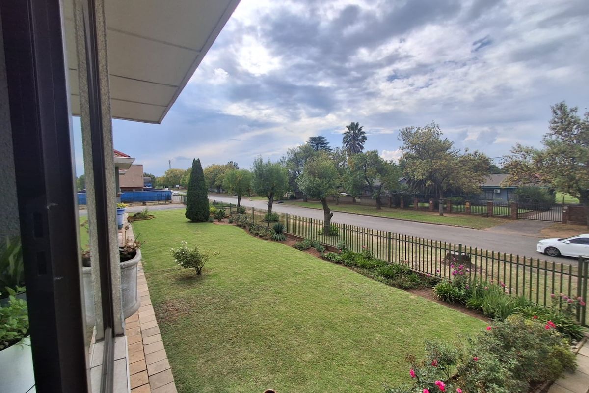 This property combines modern convenience with sustainable living. - Photo 2