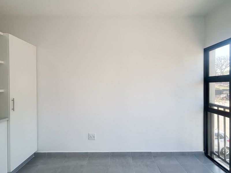 Studio Apartment | Prime Resale Opportunity in Sheffield Hills - Photo 7