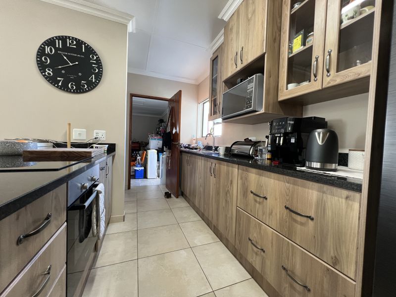 Family home in quiet Crescent in Fountains Estate - Photo 6