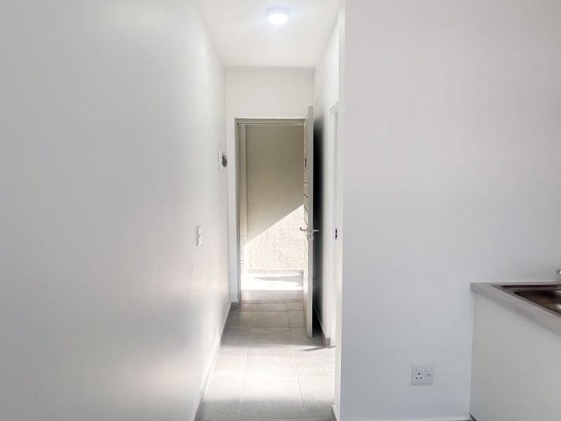 Furnished Studio Apartment | Prime Resale Opportunity in Sheffield Hills - Photo 10