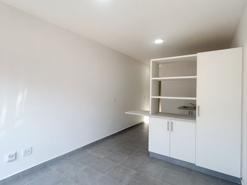 Furnished Studio Apartment | Prime Resale Opportunity in Sheffield Hills - Photo 9