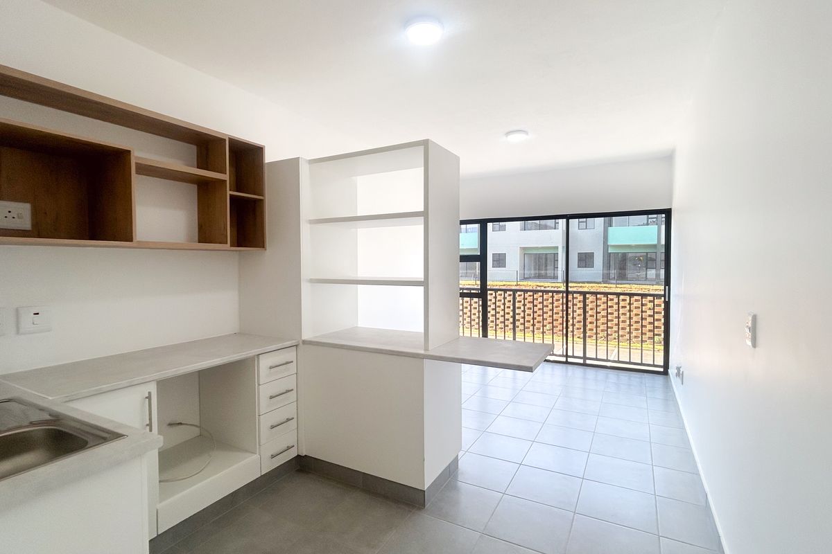 Furnished Studio Apartment | Prime Resale Opportunity in Sheffield Hills - Photo 4