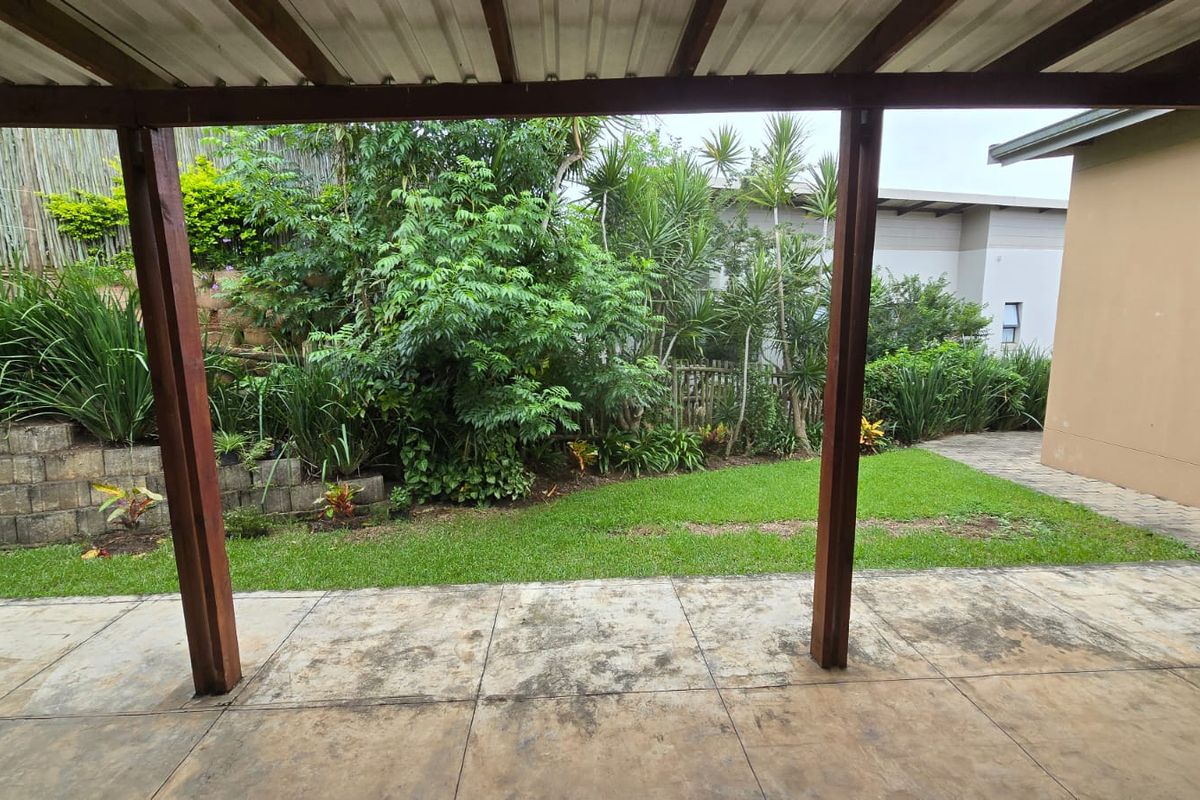 Charming 3-Bedroom Family Home for Rent in Palm Lakes Estate - Photo 2