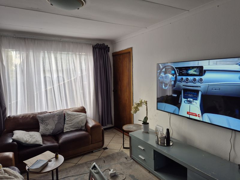 Spacious Property with Massive Garden Potential - Photo 6