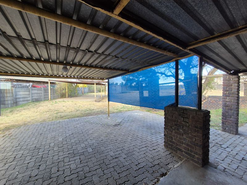 Spacious Property with Massive Garden Potential - Photo 4