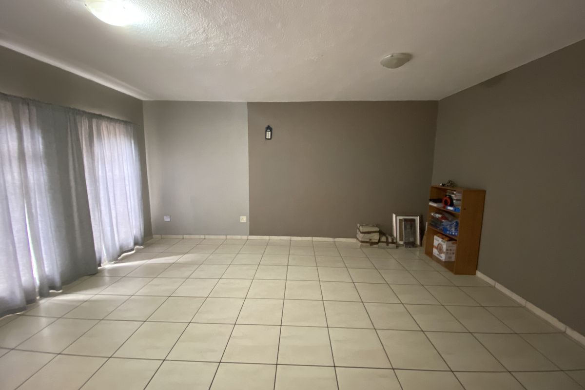 2 Bedroom Duplex For Sale Boksburg South - Photo 3