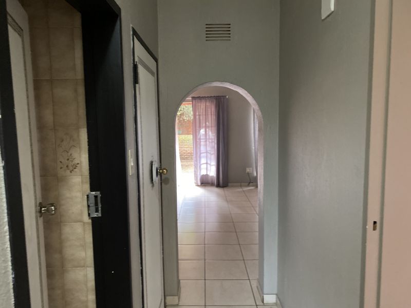 2 Bedroom Duplex For Sale Boksburg South - Photo 10
