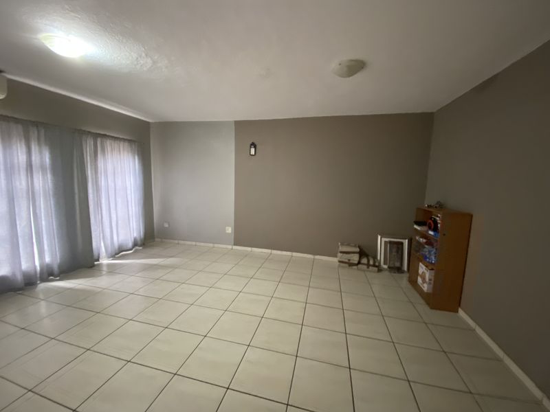 2 Bedroom Duplex For Sale Boksburg South - Photo 8