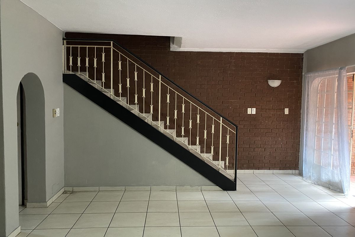 2 Bedroom Duplex For Sale Boksburg South - Photo 4