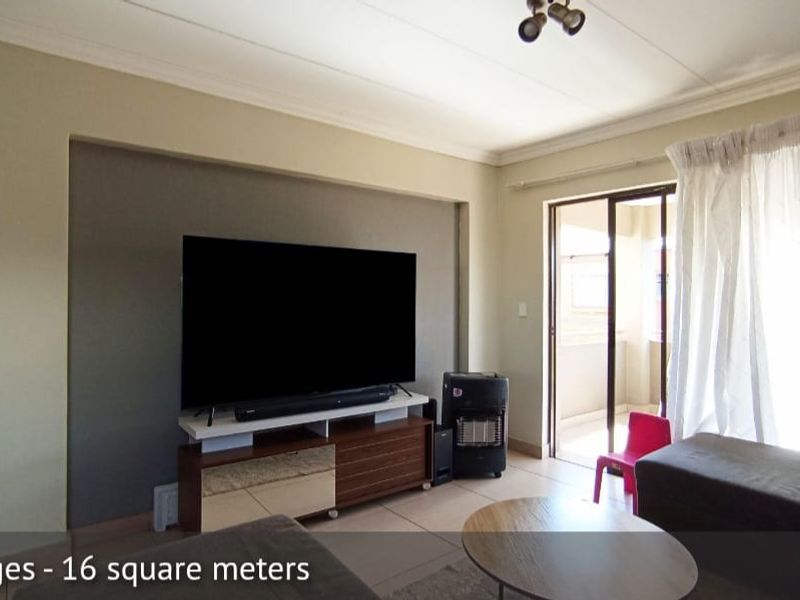 Modern 2-Bedroom Apartment with Balcony – Prime Location - Photo 7