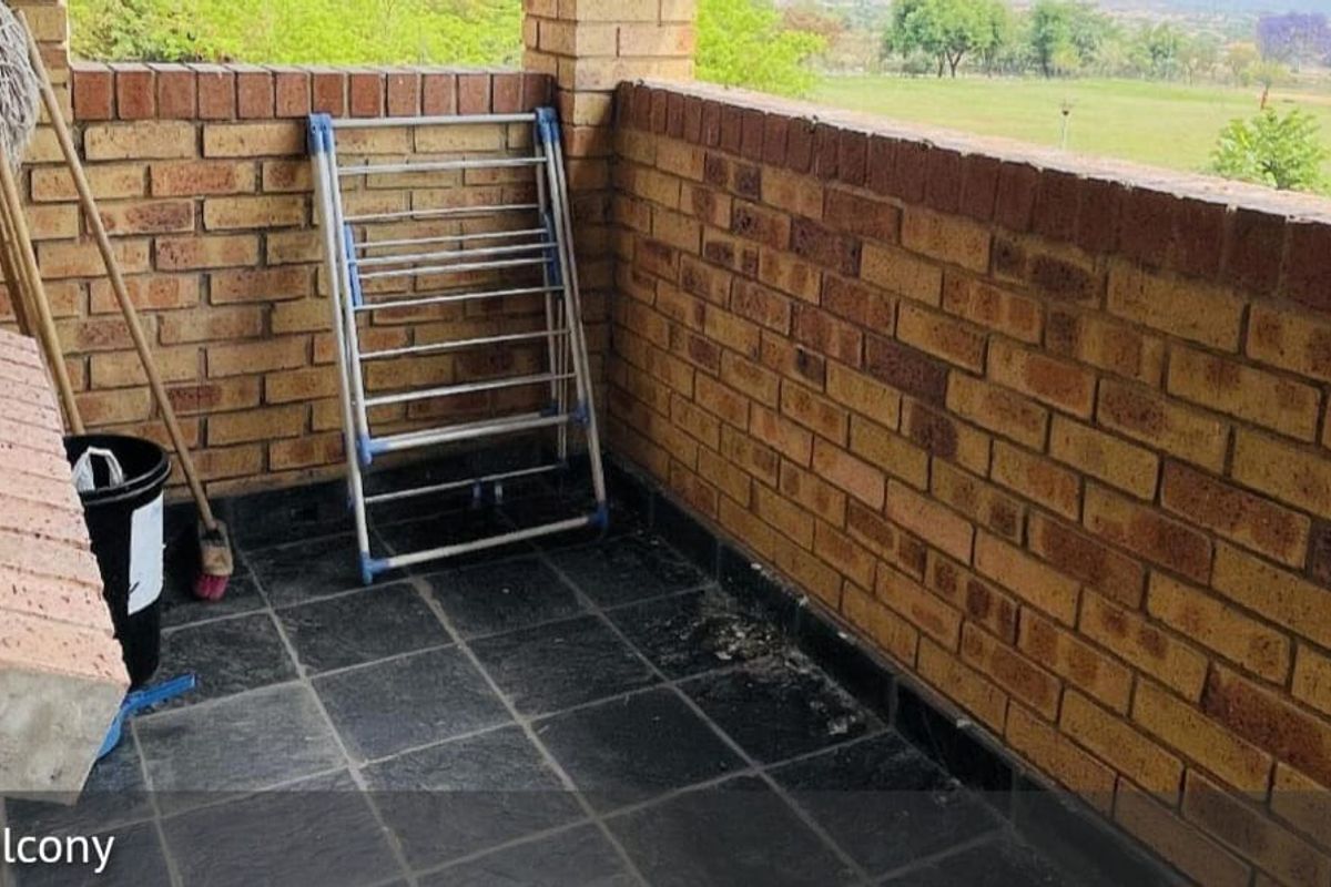 Modern 2-Bedroom Apartment with Balcony – Prime Location - Photo 3