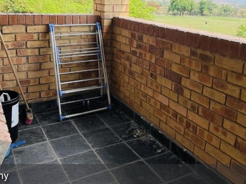 Modern 2-Bedroom Apartment with Balcony – Prime Location - Photo 3