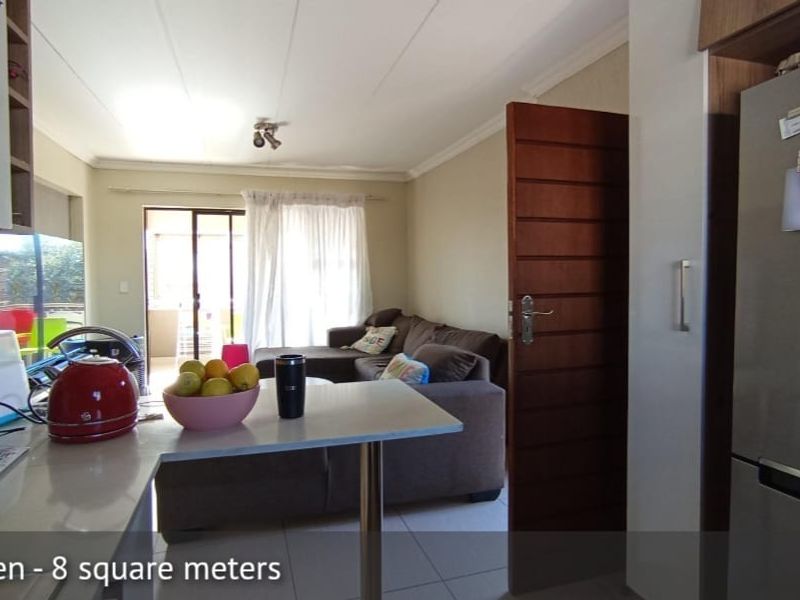 Modern 2-Bedroom Apartment with Balcony – Prime Location - Photo 5