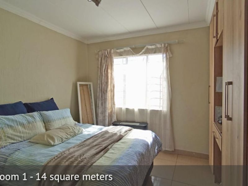 Modern 2-Bedroom Apartment with Balcony – Prime Location - Photo 9