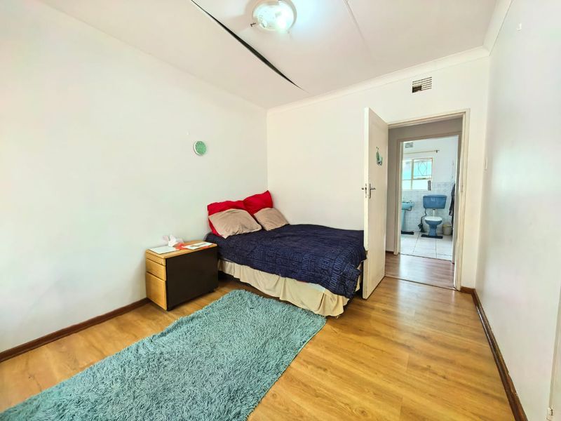 Lovely family house for sale in a prime area in Sasolburg - Photo 9